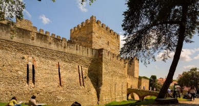 pont levis accés chãteau São Jorge