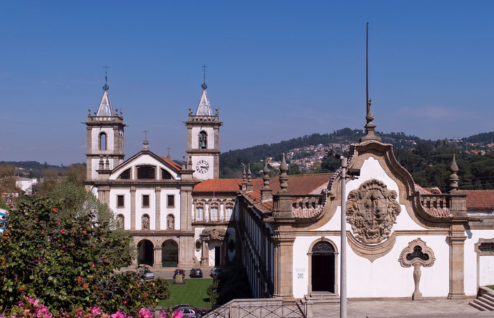Santo Tirso monastère