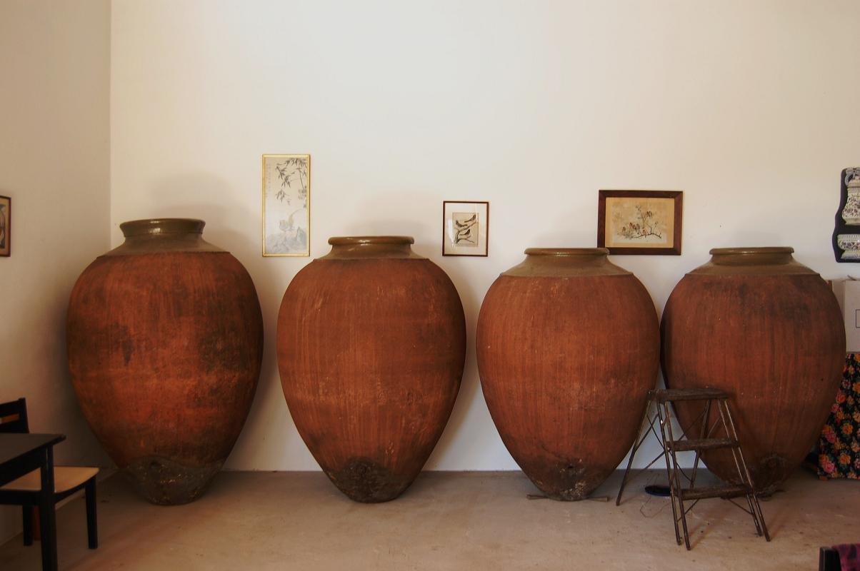 talhas, amphores géantes en terre