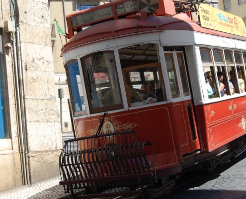 tram touristique rouge de Lisbonne